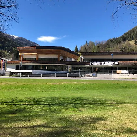 Hugo Apartmán *